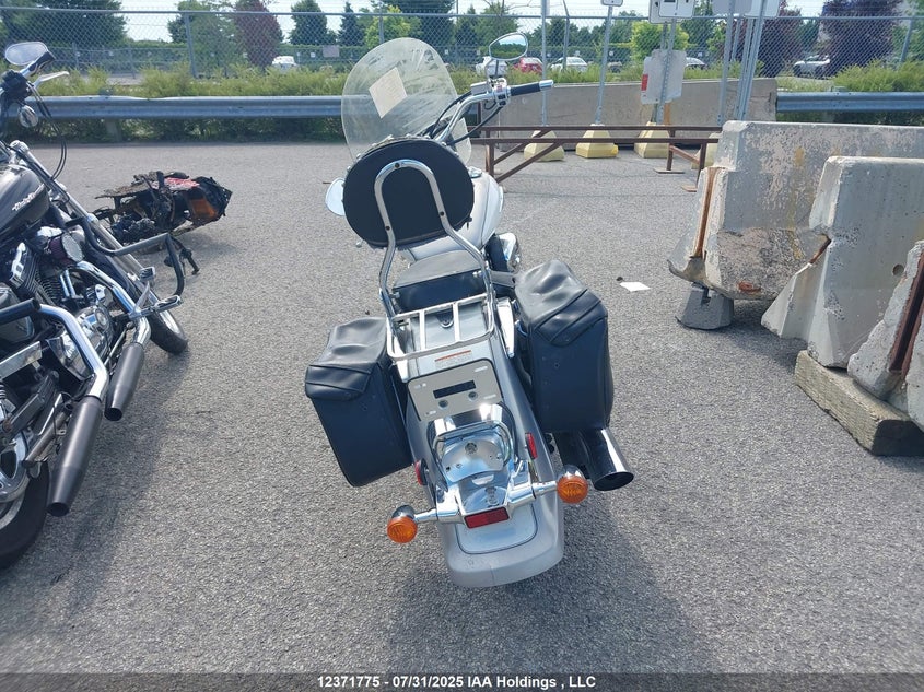 2004 Suzuki Vl800 VIN: JS1VS54A542105072 Lot: 12371775