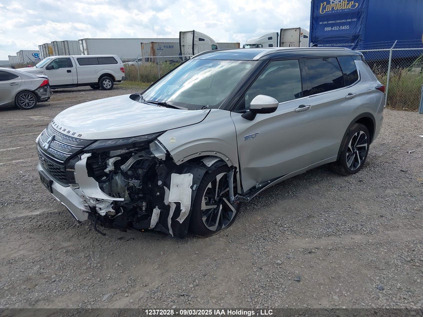 JA4T5WA91SZ610920 2025 MITSUBISHI OUTLANDER photo no. 2