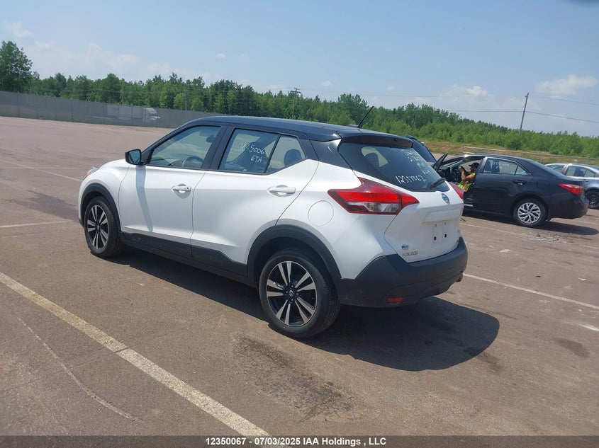 2019 Nissan Kicks S/Sr/Sv VIN: 3N1CP5CU4KL549553 Lot: 12350067X