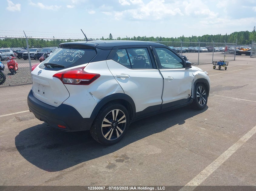 2019 Nissan Kicks S/Sr/Sv VIN: 3N1CP5CU4KL549553 Lot: 12350067X