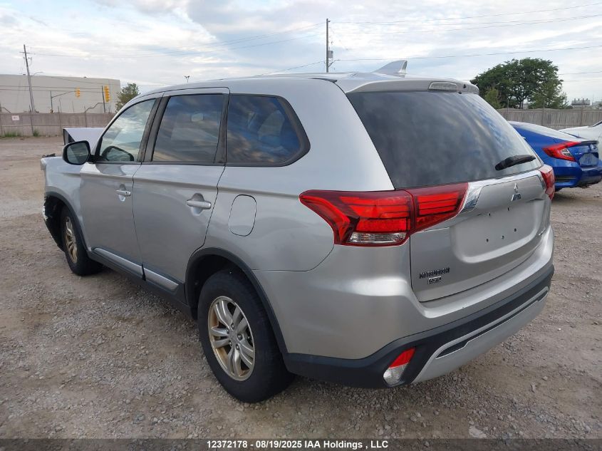 2019 Mitsubishi Outlander Es VIN: JA4AZ2A39KZ605271 Lot: 12372178