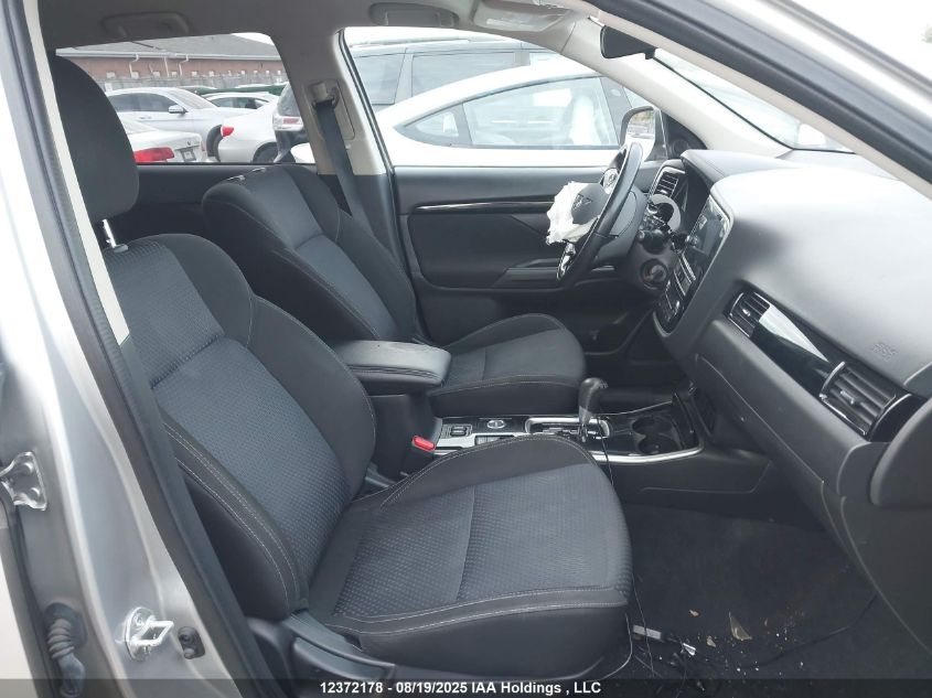 2019 Mitsubishi Outlander Es VIN: JA4AZ2A39KZ605271 Lot: 12372178