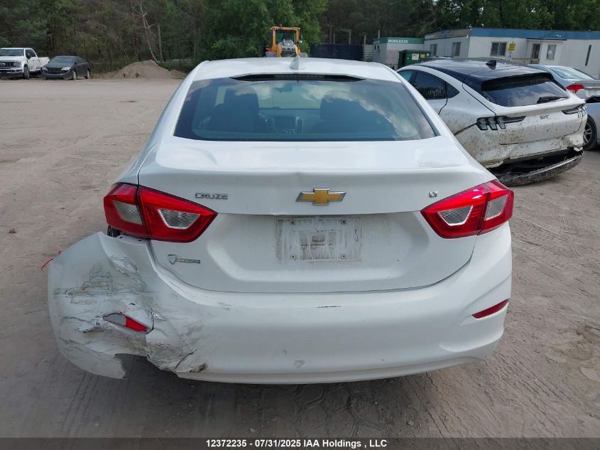 2018 Chevrolet Cruze Lt VIN: 1G1BE5SM0J7210025 Lot: 12372235