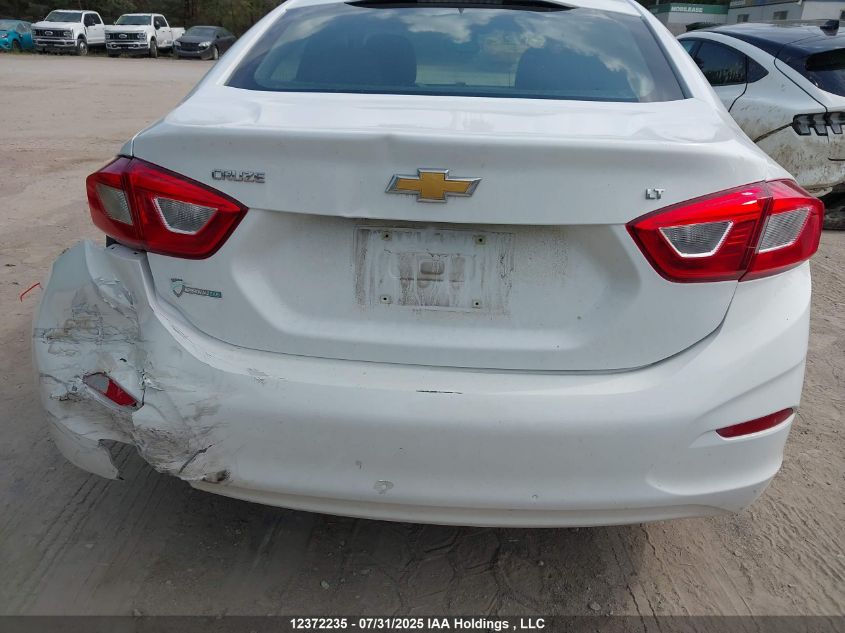 2018 Chevrolet Cruze Lt VIN: 1G1BE5SM0J7210025 Lot: 12372235