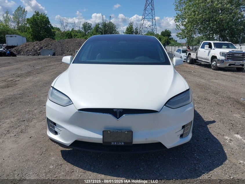 5YJXCAE21JF089957 2018 TESLA MODEL X photo no. 12