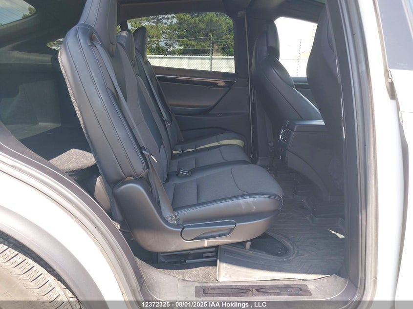 5YJXCAE21JF089957 2018 TESLA MODEL X photo no. 8