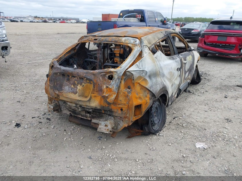 2020 Toyota C-Hr Xle Premium VIN: JTNKHMBX0L1065069 Lot: 12352795X