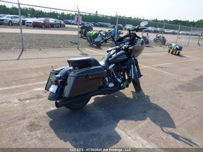 5HD1KGMA2CB605843 2012 HARLEY-DAVIDSON ROAD GLIDE photo no. 4
