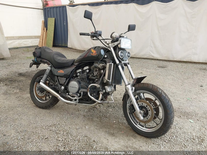 JH2SC1209EM100060 1984 Honda Vf1100 C auction photo 1