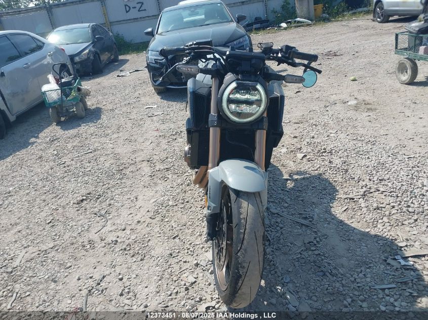 MLHRH026XM5200312 2021 HONDA CB photo no. 5