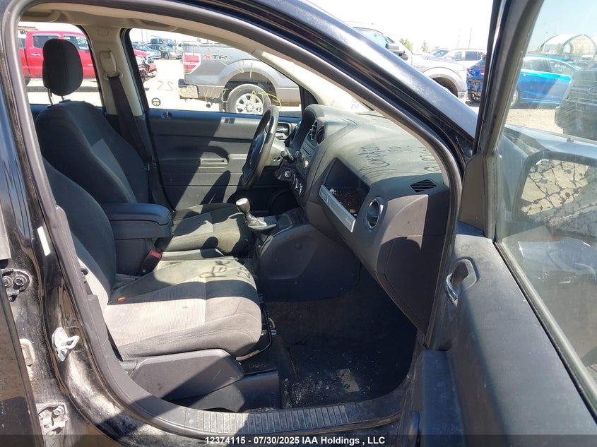 1C4NJCAA2HD187404 2017 JEEP COMPASS photo no. 5