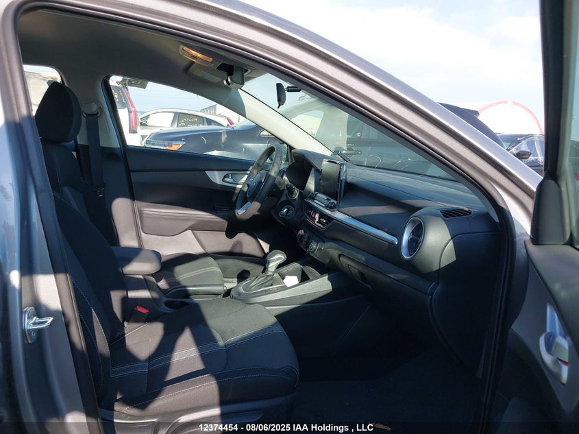 3KPF24AD9RE821180 2024 KIA FORTE photo no. 5