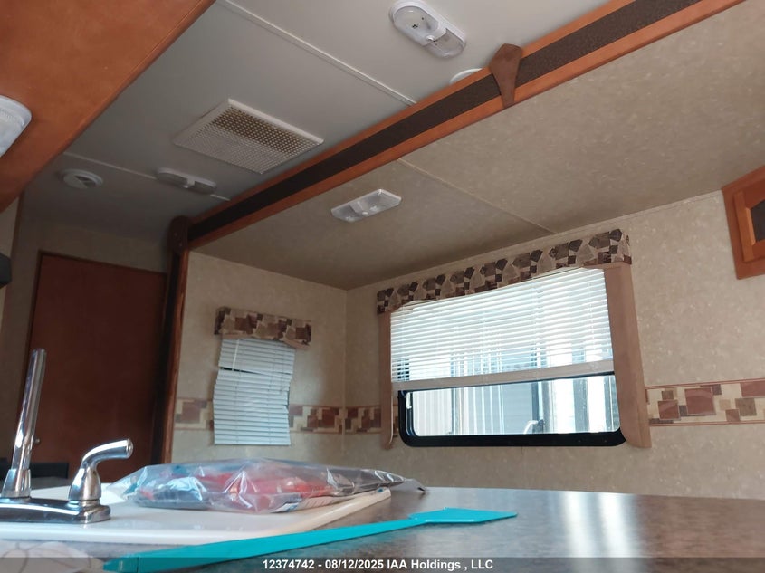 2011 Gulf Stream Gulf Stream VIN: 1NL1GTU21B1045744 Lot: 12374742