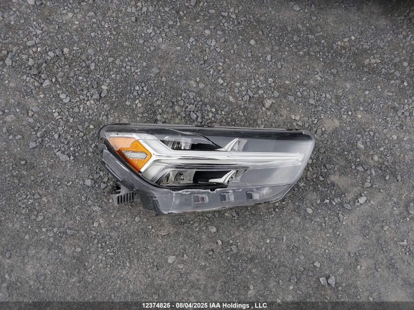 2019 Volvo Xc40 T5 R-Design VIN: YV4162UMXK2153601 Lot: 12374825