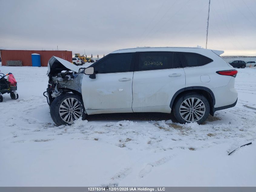 2023 Toyota Highlander Hybrid Limited/Hybrid Platinum VIN: 5TDEBRCH1PS586589 Lot: 12375314