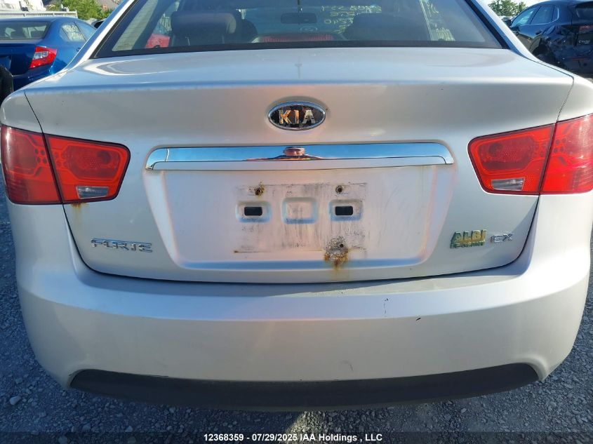 2013 Kia Forte 2.0L Ex VIN: KNAFU4A20D5677240 Lot: 12368359X