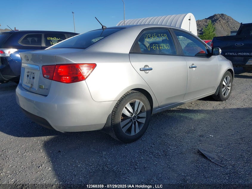 2013 Kia Forte 2.0L Ex VIN: KNAFU4A20D5677240 Lot: 12368359X