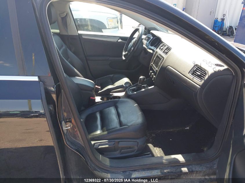 2016 Volkswagen Jetta 1.8 Tsi Comfortline/1.8 Tsi Highline VIN: 3VWL07AJ4GM289580 Lot: 12369322X