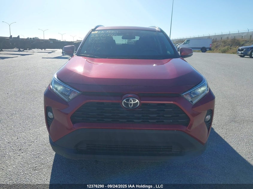 2T3R1RFV9MW216572 2021 TOYOTA RAV 4 photo no. 12