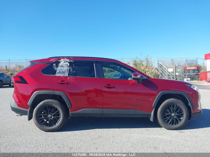 2T3R1RFV9MW216572 2021 TOYOTA RAV 4 photo no. 13