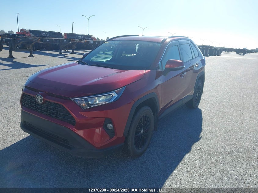2T3R1RFV9MW216572 2021 TOYOTA RAV 4 photo no. 2