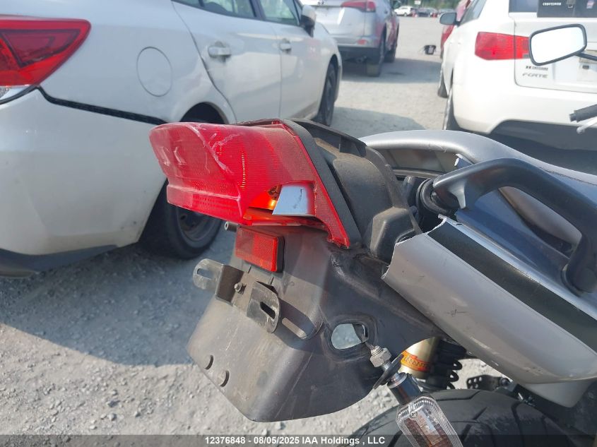 2003 Kawasaki Zr1200 A VIN: JKAZR9A193A028266 Lot: 12376848
