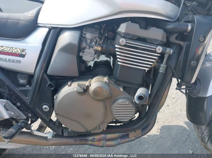 2003 Kawasaki Zr1200 A VIN: JKAZR9A193A028266 Lot: 12376848