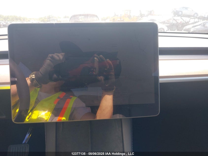 2025 Tesla Model Y VIN: 7SAYGDEE6SF224567 Lot: 12377135