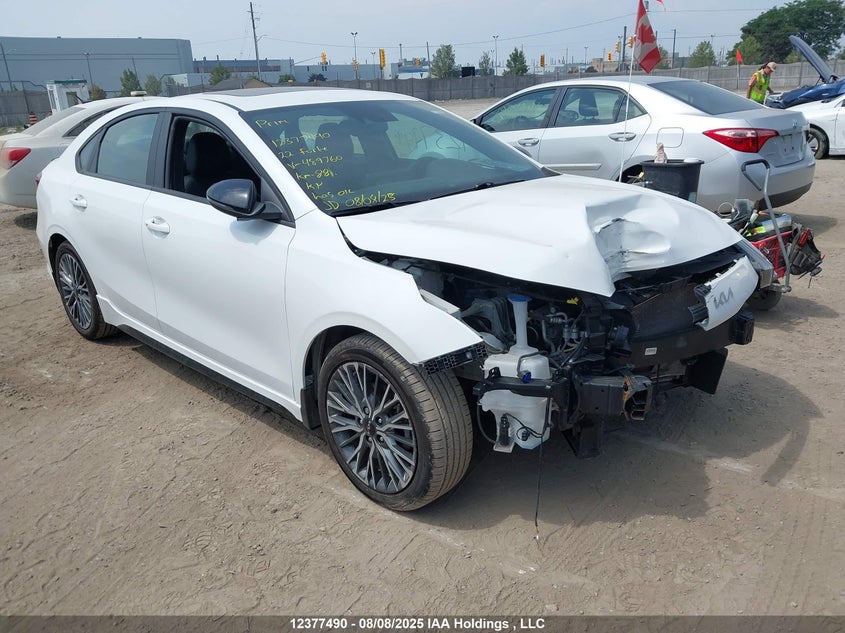 3KPF54AD7NE489760 KIA FORTE Photo 1