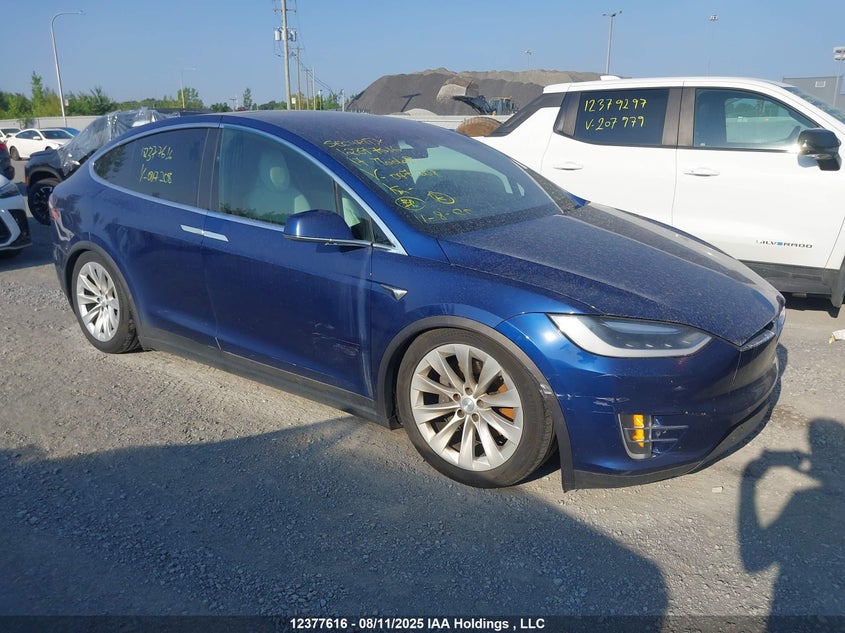 5YJXCBE23HF047208 2017 Tesla Model X 100D/75D/90D auction photo 1