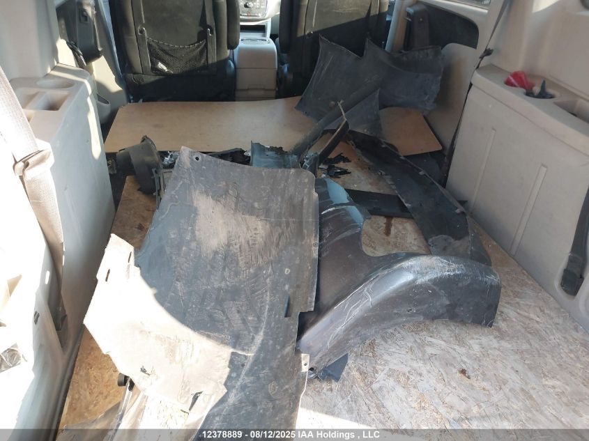 2017 Dodge Grand Caravan Crew VIN: 2C4RDGDG1HR775422 Lot: 12378889