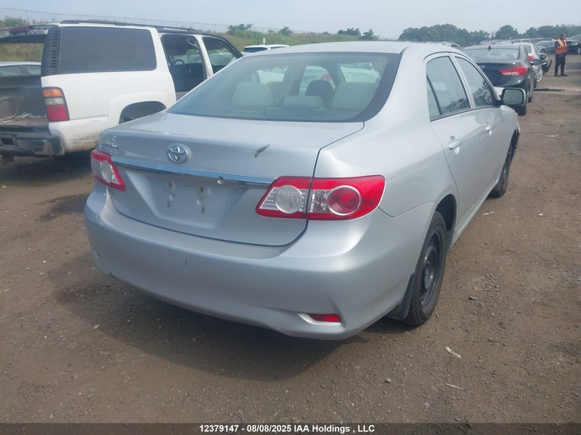2T1BU4EE3DC049892 2013 TOYOTA COROLLA photo no. 4