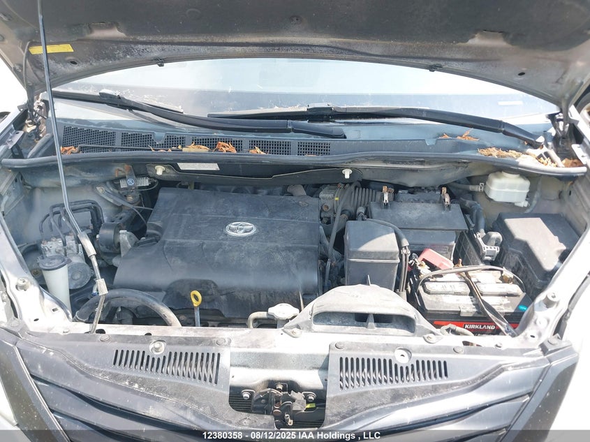 5TDZK3DC1BS019292 2011 TOYOTA SIENNA photo no. 10