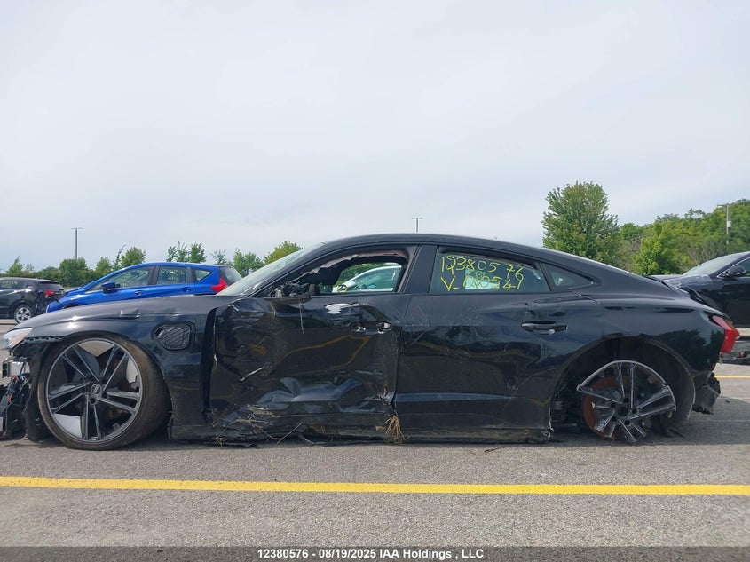 2022 Audi E-Tron Gt Premium Plus VIN: WAUFJBFW2N7010541 Lot: 12380576