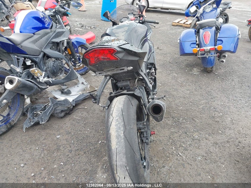 JKBZXJF18DA000925 2013 KAWASAKI ZX photo no. 6