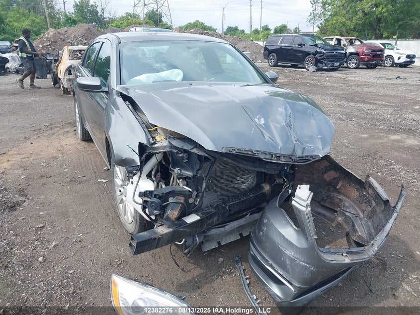 1C3CCBABXCN268937 2012 CHRYSLER 200 photo no. 2
