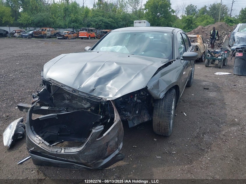 1C3CCBABXCN268937 2012 CHRYSLER 200 photo no. 2