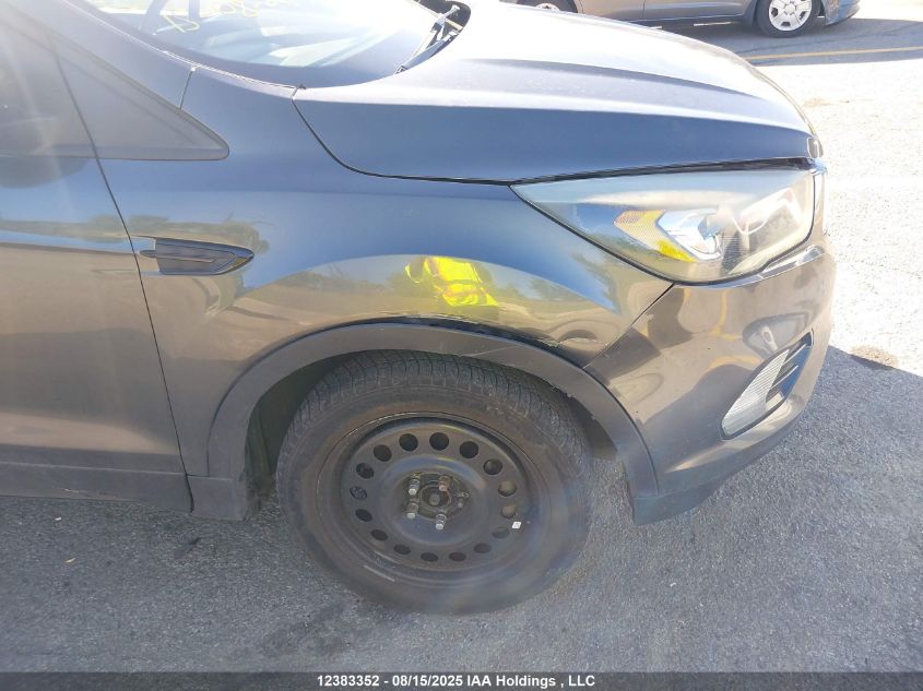 2017 Ford Escape Se VIN: 1FMCU9G93HUB46841 Lot: 12383352