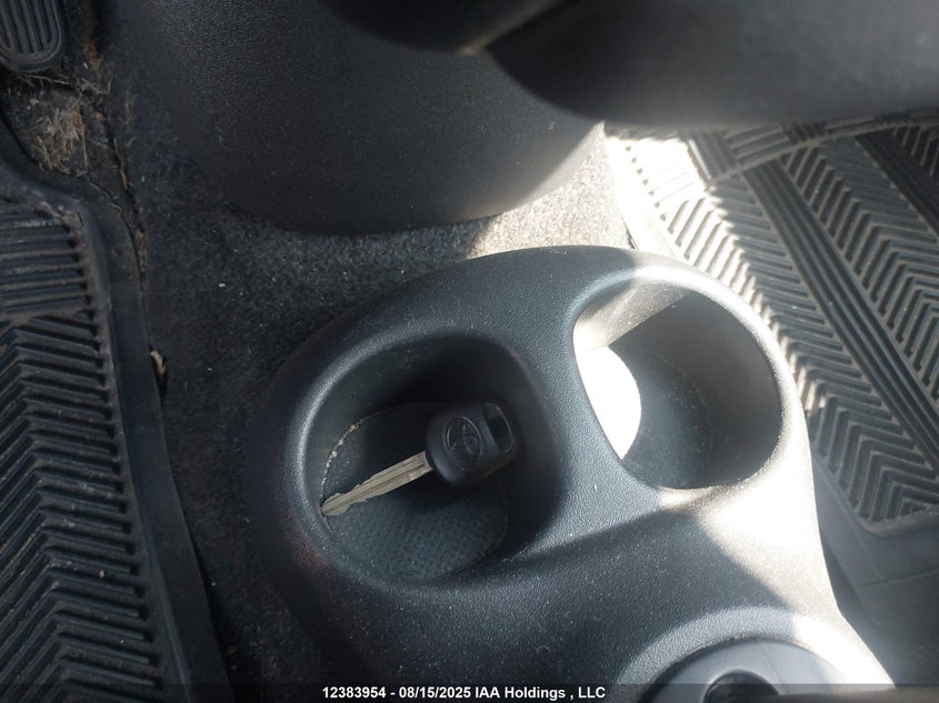 2005 Toyota Echo VIN: JTDKT123650068033 Lot: 12383954