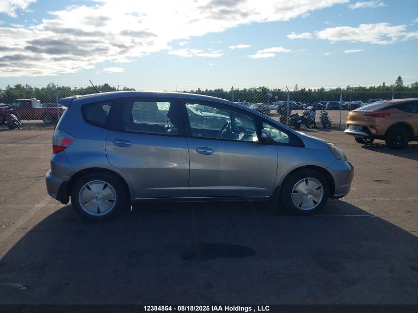 2010 Honda Fit Lx VIN: JHMGE8G52AC800720 Lot: 12384854