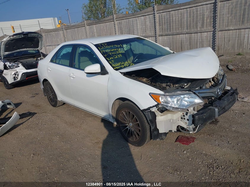 4T1BF1FK1EU741386 2014 Toyota Camry Le auction photo 1