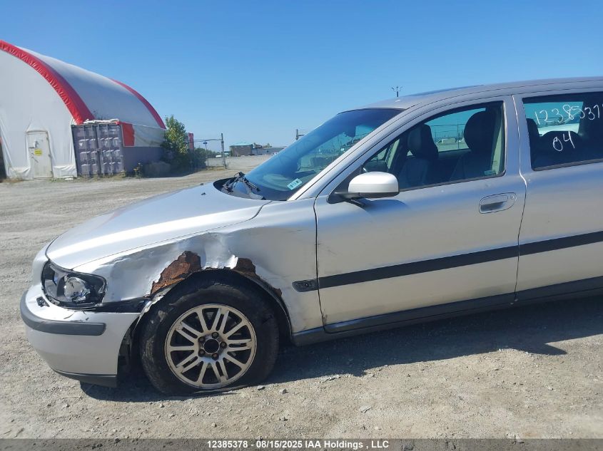 2004 Volvo V70 2.4 VIN: YV1SW61T842379868 Lot: 12385378
