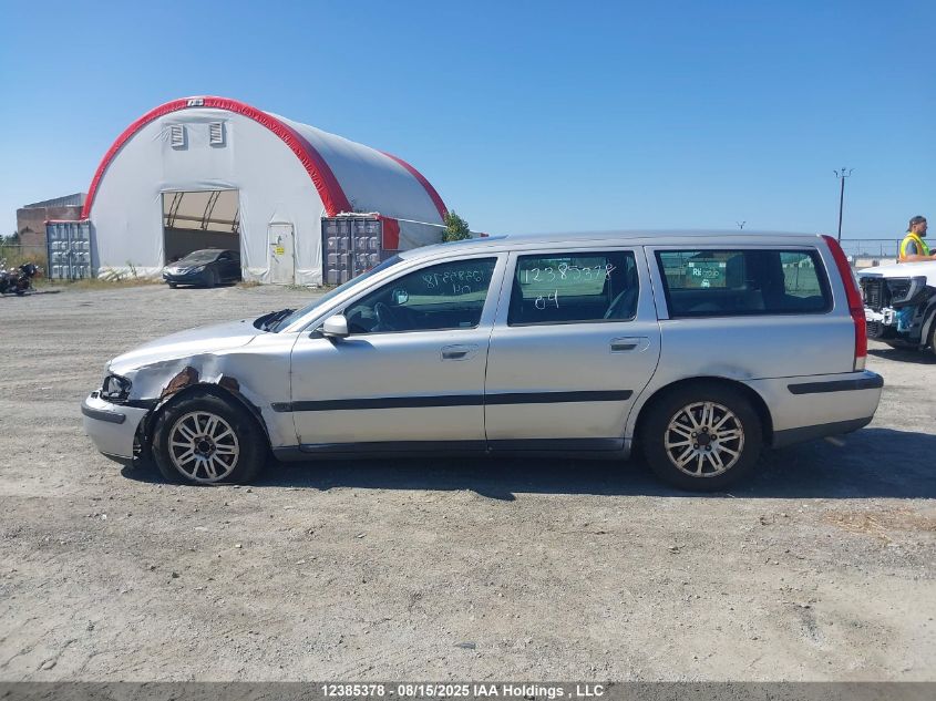2004 Volvo V70 2.4 VIN: YV1SW61T842379868 Lot: 12385378