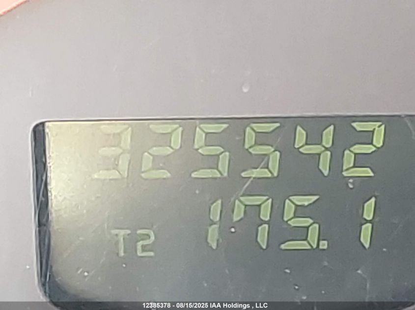 2004 Volvo V70 2.4 VIN: YV1SW61T842379868 Lot: 12385378