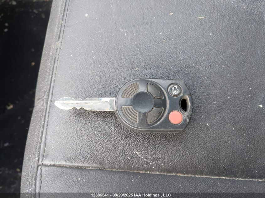 2010 Ford Escape Limited VIN: 1FMCU9EG4AKA99192 Lot: 12385541