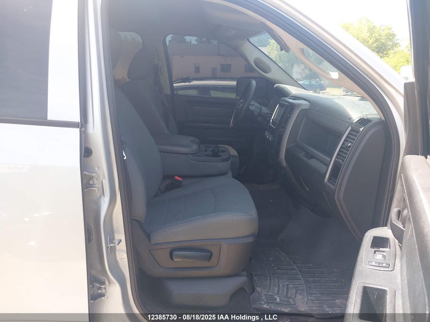 1C6RR7FT7HS828691 2017 RAM 1500 photo no. 5