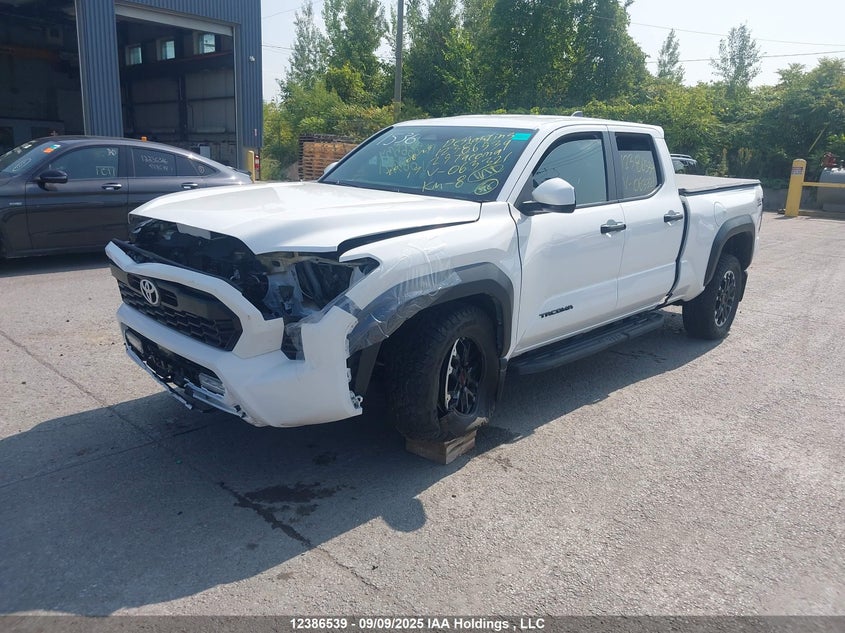 3TYLB5JNXST063321 2025 TOYOTA TACOMA photo no. 2