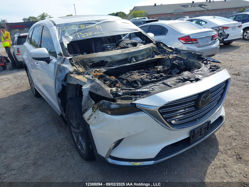 JM3TCBEY5J0223013 2018 Mazda Cx-9 Signature auction photo 1