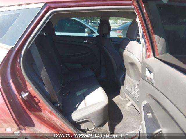 KM8J2CA45JU602075 2018 HYUNDAI TUCSON photo no. 9
