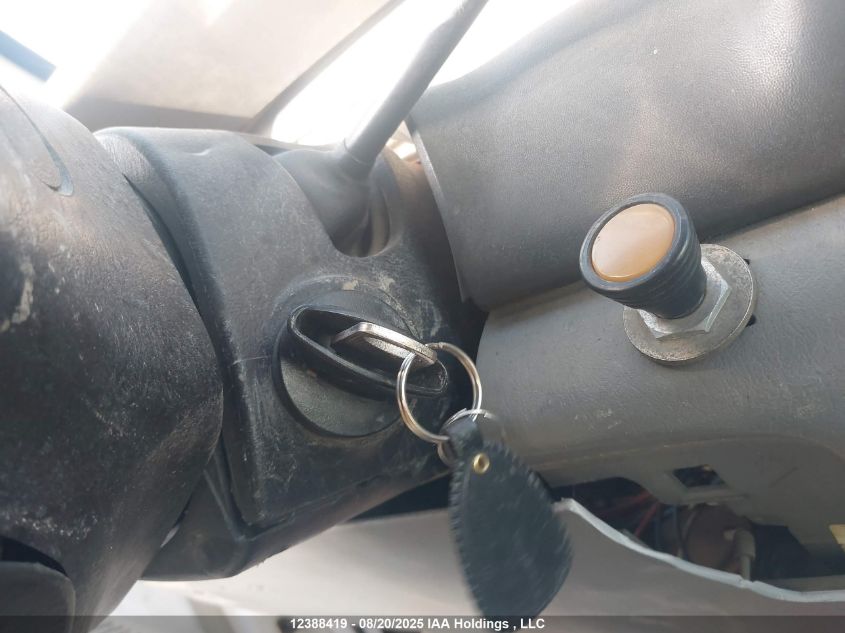 2002 Ford F450 Super Duty VIN: 1FDXW46S02EC77262 Lot: 12388419